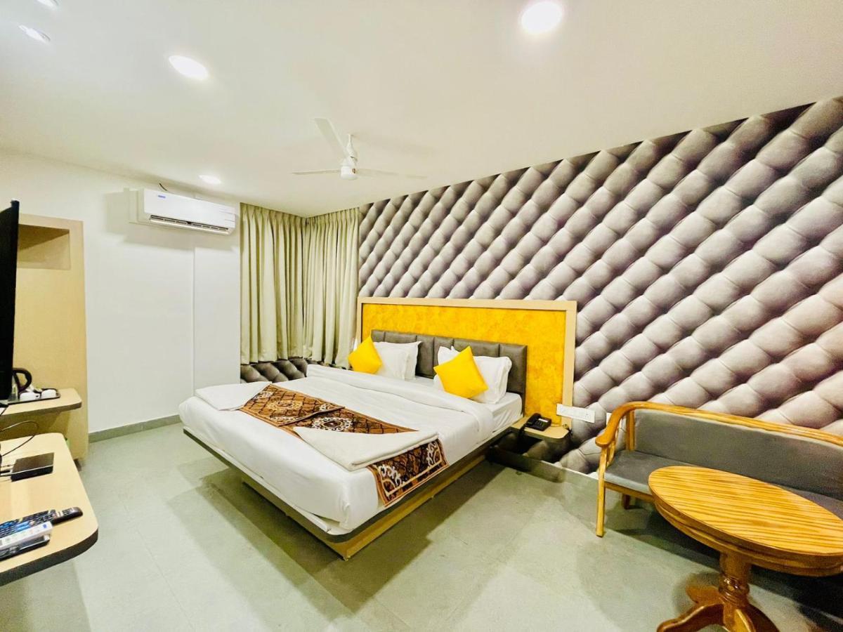 היידראבד Hotel Lake View Airport Zone מראה חיצוני תמונה