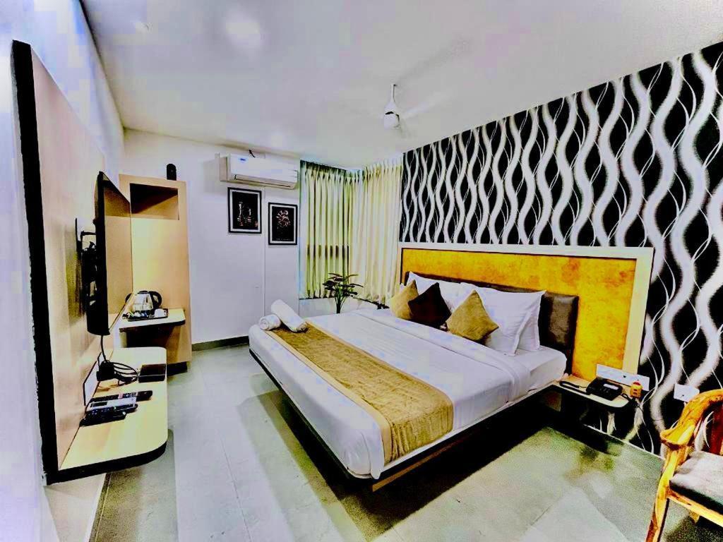 היידראבד Hotel Lake View Airport Zone מראה חיצוני תמונה