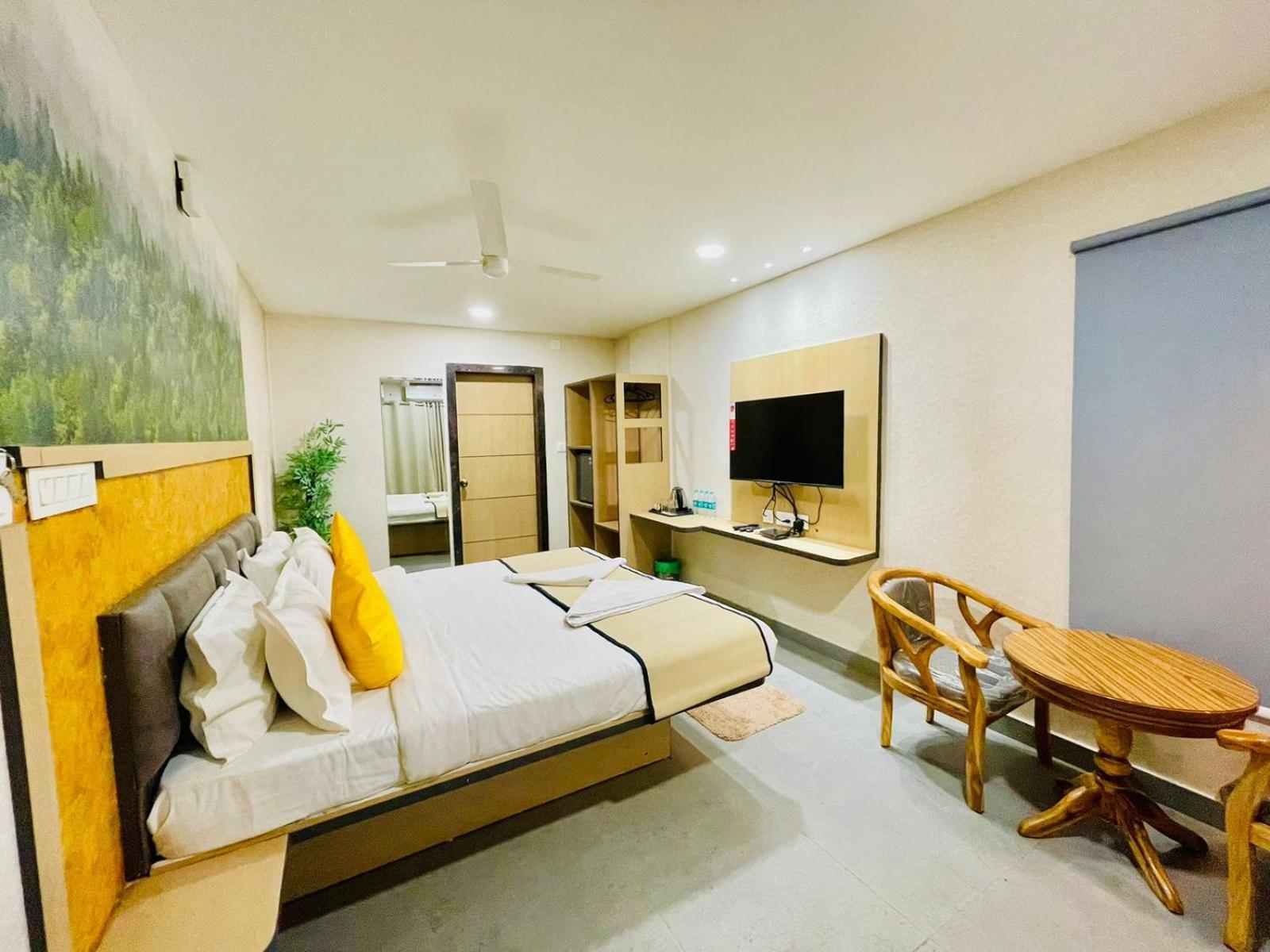 היידראבד Hotel Lake View Airport Zone מראה חיצוני תמונה