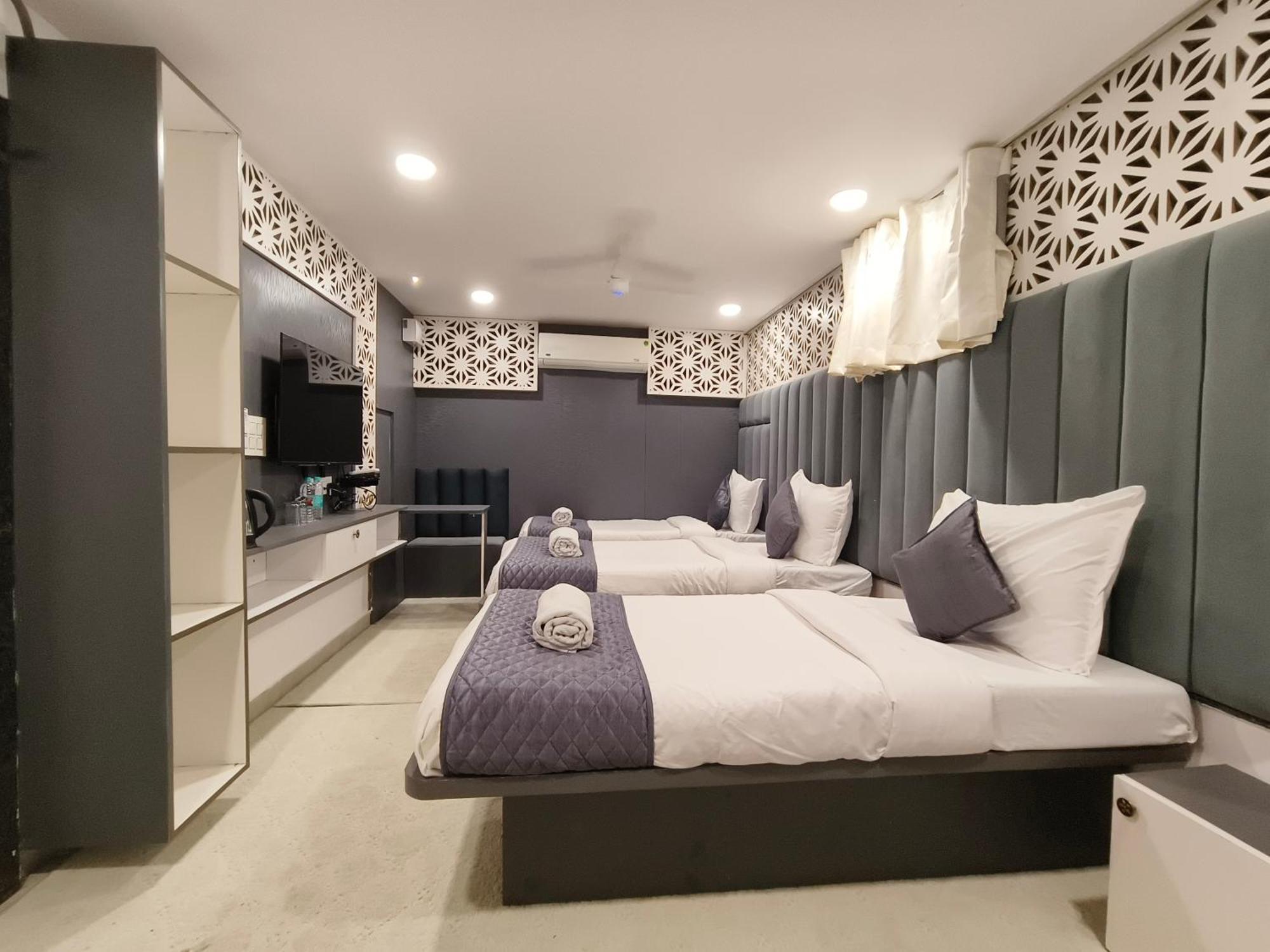 היידראבד Hotel Lake View Airport Zone מראה חיצוני תמונה